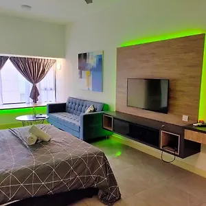Apartment Imperio Bathtub At Town-near Jonker Street, Malacca